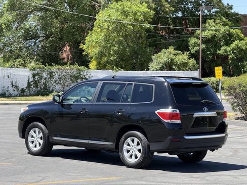 Used 2012 Toyota Highlander SE w/ Tow Pkg AWD/4WD image 7