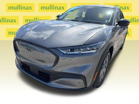 Used 2023 Ford Mustang Mach-E Select w/ Comfort Package Lite image 10