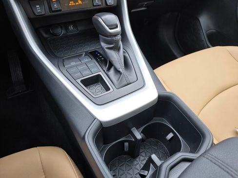 Certified 2025 Toyota RAV4 XLE Premium image 31