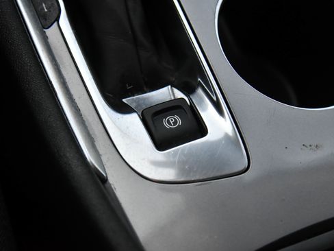 Used 2024 Chevrolet Malibu LT image 25