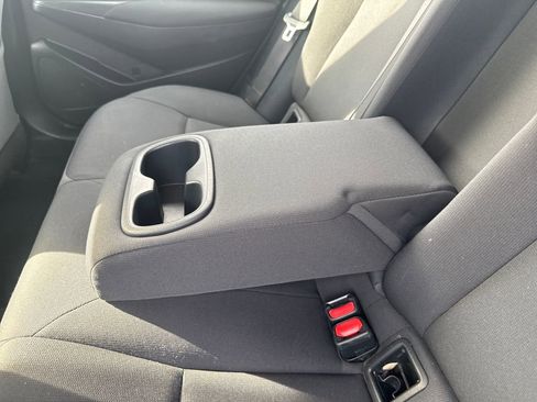 Used 2021 Toyota Corolla LE image 34