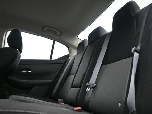 Used 2021 Nissan Sentra SV FWD image 12