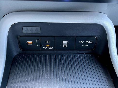 Used 2025 Hyundai Kona SEL AWD/4WD image 33
