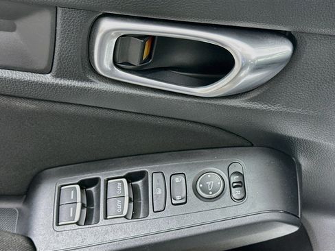 Used 2023 Honda Civic Sport image 15