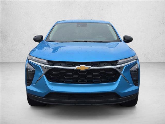 Certified 2025 Chevrolet Trax LS FWD image 2