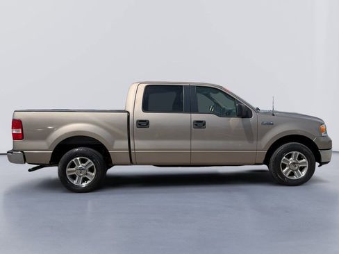 Used 2005 Ford F150 XLT RWD image 2