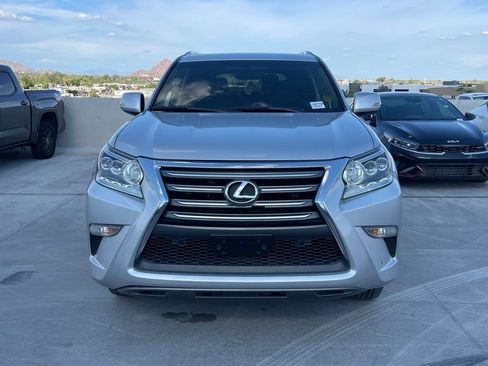 Used 2018 Lexus GX 460 w/ Navigation Package AWD/4WD image 3