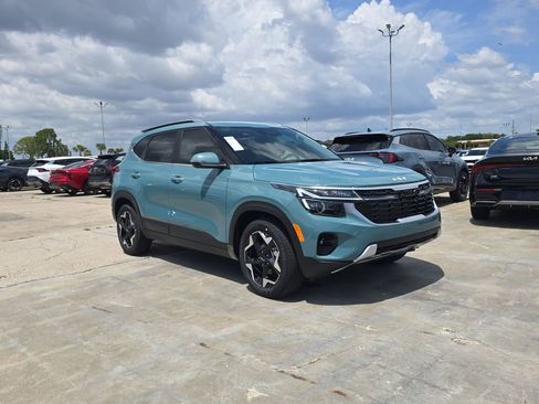 New 2026 Kia Seltos EX FWD image 2