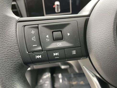 Used 2025 Nissan Kicks SV image 19