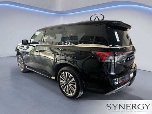 Certified 2026 INFINITI QX80 Luxe w/ Cargo Package AWD/4WD image 8