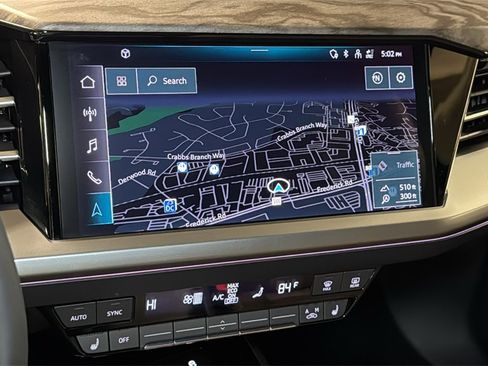 Used 2024 Audi Q4 e-tron Prestige image 27