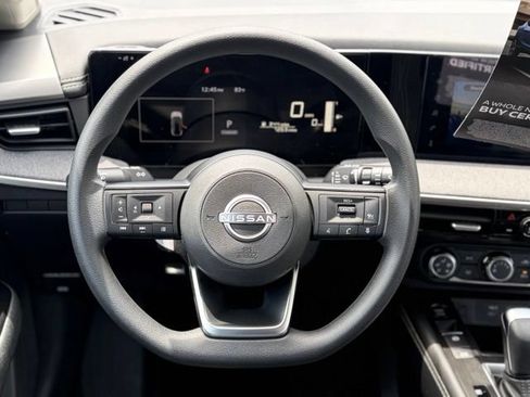 Certified 2025 Nissan Kicks SV AWD/4WD image 33