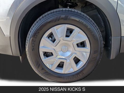 Certified 2025 Nissan Kicks S image 11