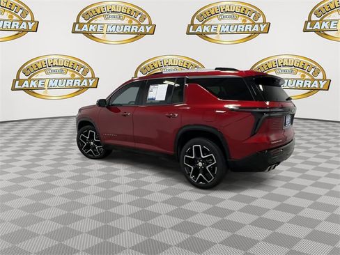 Used 2025 Chevrolet Traverse High Country image 9