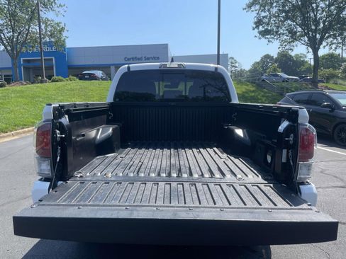 Used 2023 Toyota Tacoma TRD Sport AWD/4WD image 8