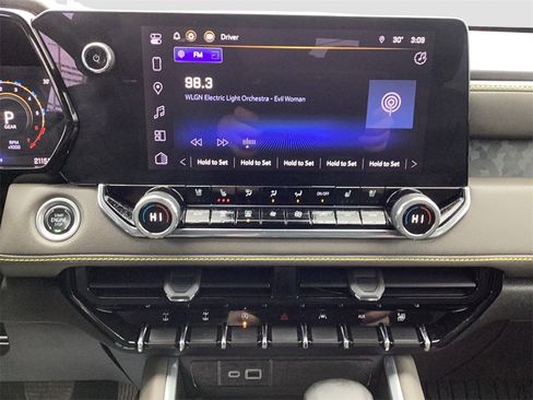 Used 2024 Chevrolet Colorado ZR2 w/ ZR2 Bison Edition image 16