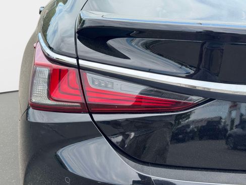 Used 2021 Lexus ES 250 w/ Premium Package AWD/4WD image 9