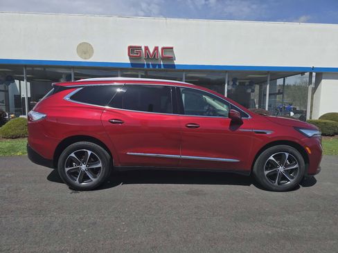 Used 2023 Buick Enclave Essence w/ Experience Buick Package image 2