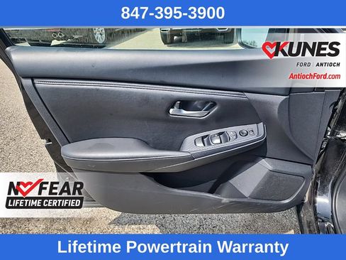Used 2024 Nissan Sentra SV FWD image 40
