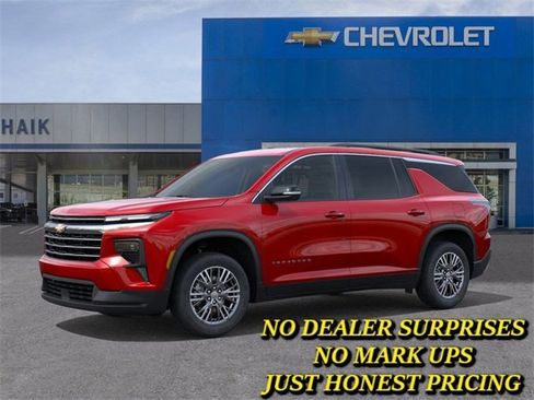 New 2026 Chevrolet Traverse LT w/ Driver Confidence Package image 2