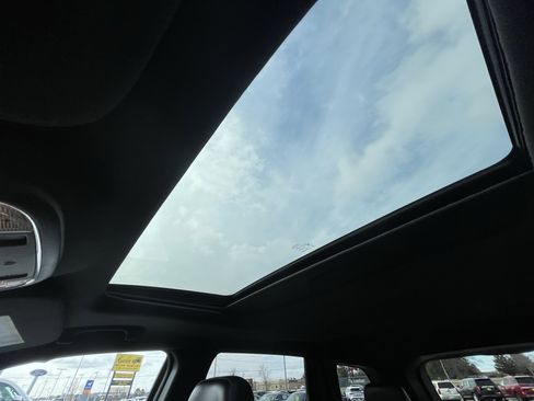 Used 2015 Jeep Grand Cherokee Altitude image 25