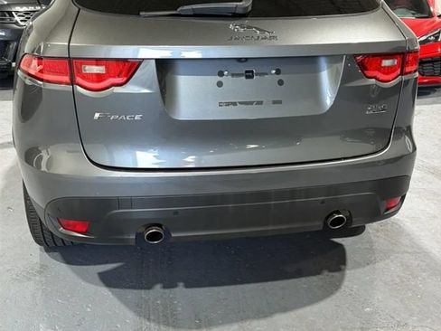Used 2019 Jaguar F-PACE Premium AWD/4WD image 2