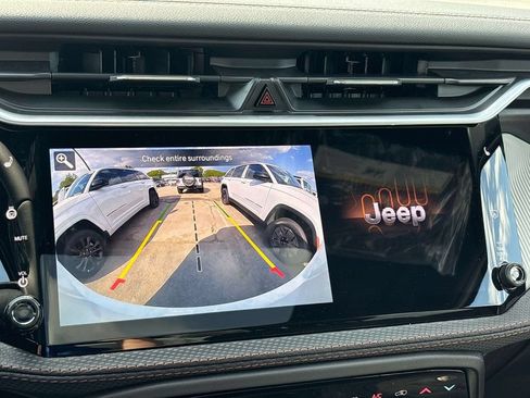New 2026 Jeep Cherokee Limited AWD/4WD image 11