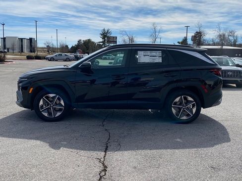 Certified 2025 Hyundai Tucson SEL AWD/4WD image 4