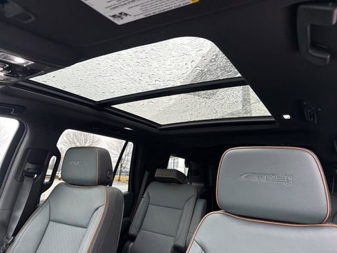 New 2026 GMC Yukon AT4 w/ AT4 Premium Package AWD/4WD image 30