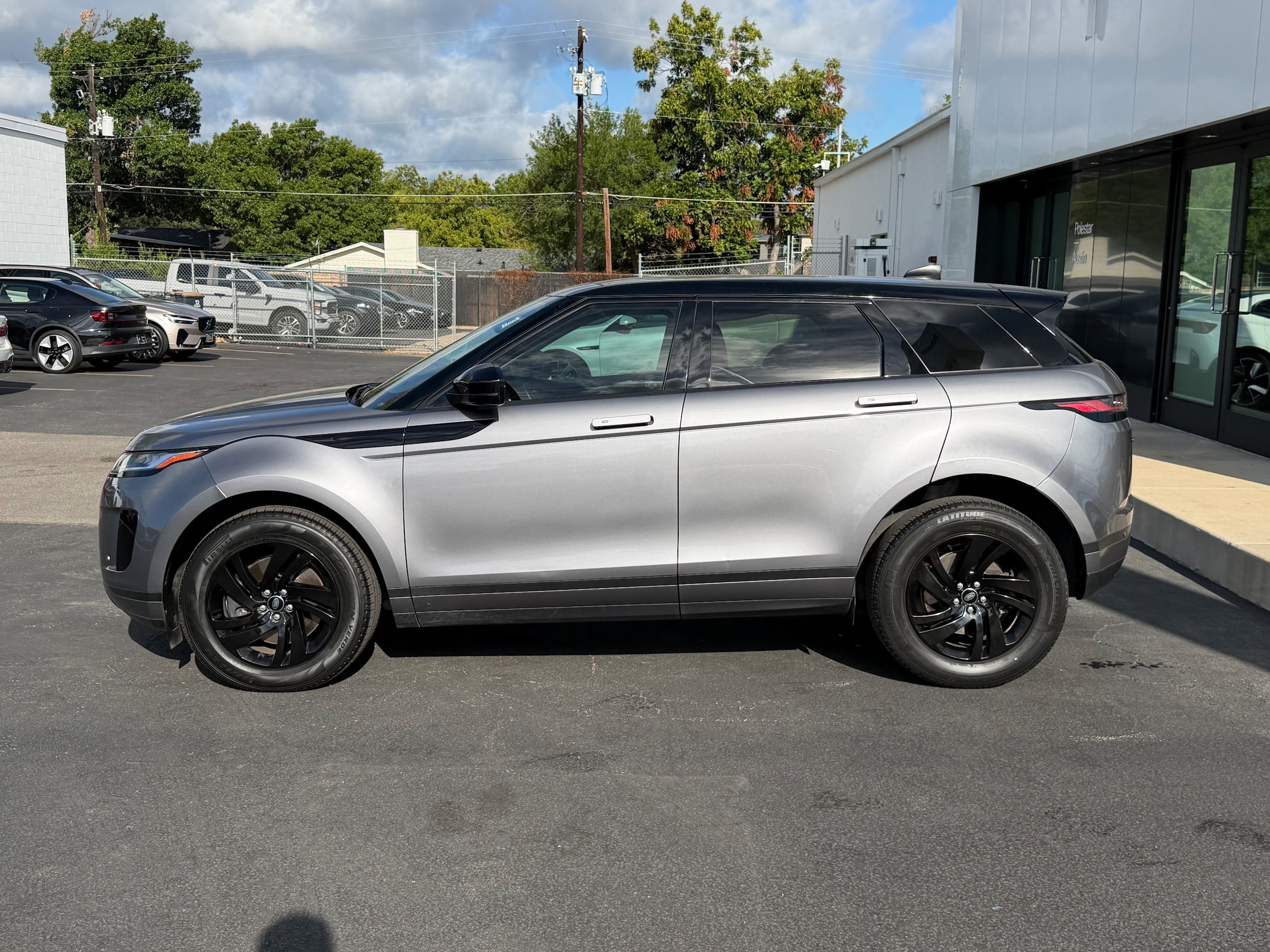 Used 2023 Land Rover Range Rover Evoque S AWD/4WD image 3