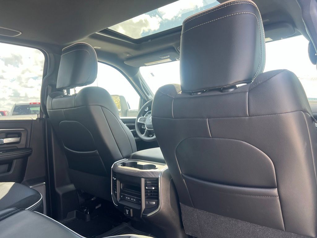 Used 2026 RAM 3500 Laramie AWD/4WD image 27