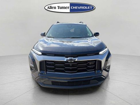 New 2026 Chevrolet Equinox ACTIV w/ Convenience Package III FWD image 2