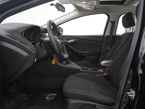 Used 2017 Ford Focus SEL w/ Interior Protection Package FWD image 22
