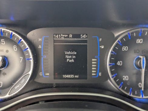 Used 2017 Chrysler Pacifica LX image 29