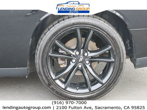 Used 2018 Dodge Challenger SXT w/ Blacktop Package image 10