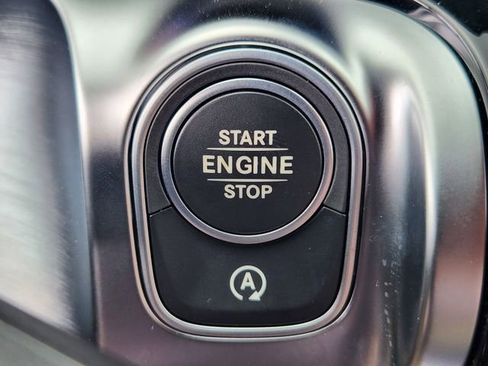 Used 2026 Mercedes-Benz GLB 250 4MATIC image 24