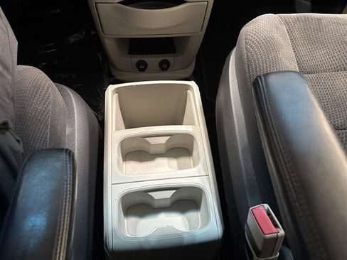Used 2013 Dodge Grand Caravan SXT FWD image 11