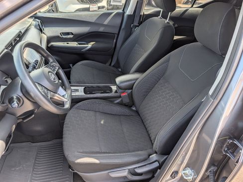 Used 2023 Nissan Kicks SV w/ Interior Electronics Package FWD image 2