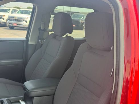 Used 2022 Nissan Frontier S w/ Technology Package AWD/4WD image 12
