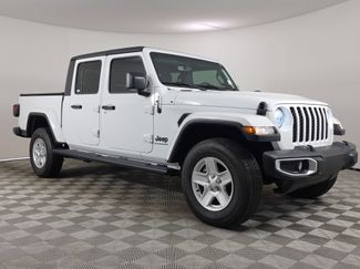 Used 2023 Jeep Gladiator Sport AWD/4WD video 1