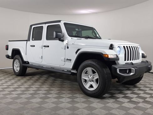 Used 2023 Jeep Gladiator Sport AWD/4WD image 1