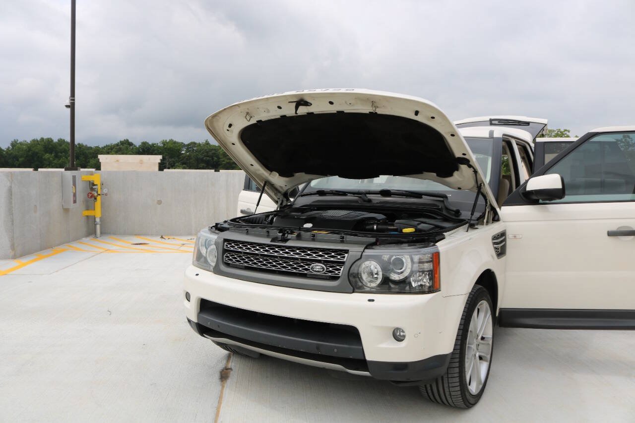 Used 2010 Land Rover Range Rover Sport Supercharged AWD/4WD image 13