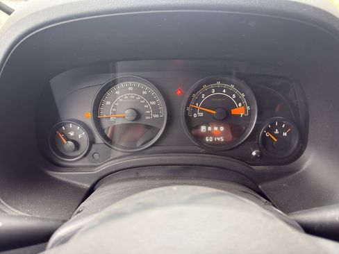 Used 2015 Jeep Patriot Latitude AWD/4WD image 17