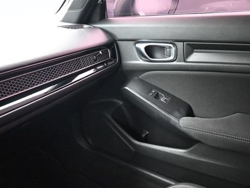 Used 2022 Honda Civic Sport image 12