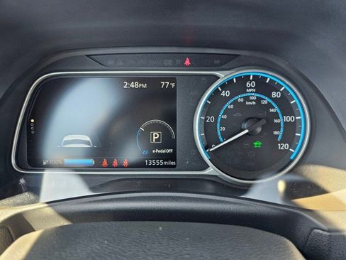 Certified 2025 Nissan Leaf SV Plus FWD image 30