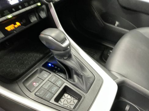 Certified 2022 Toyota RAV4 XLE Premium image 23