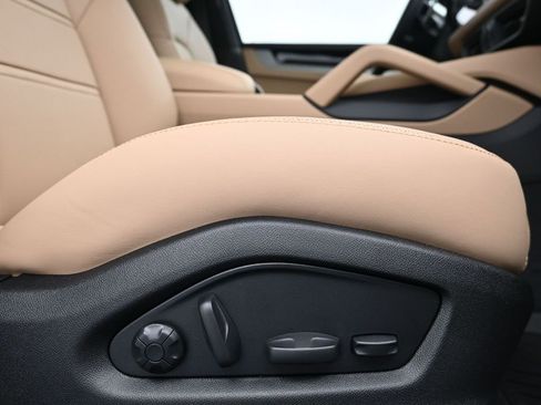 New 2026 Porsche Cayenne Coupe image 15