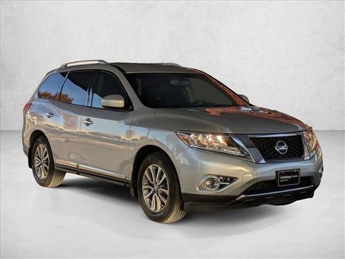 Used 2015 Nissan Pathfinder SL image 3