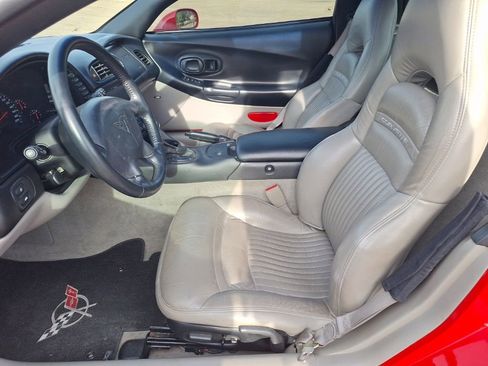 Used 2000 Chevrolet Corvette Coupe w/ Memory Pkg image 18