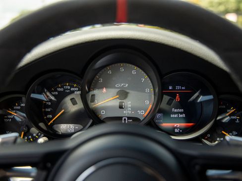 Certified 2018 Porsche 911 GT3 RWD image 37